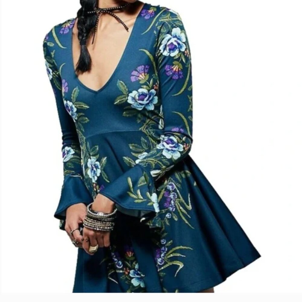 Free People Women Teal Keyhole Bell Sleeve Skater Dress Size L NWOT